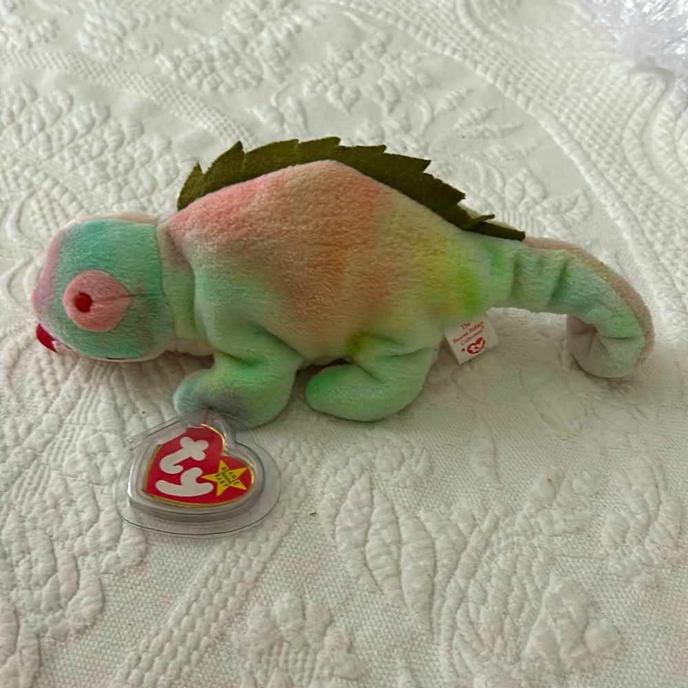 Collectible Ty Beanie original Baby Iggy.
